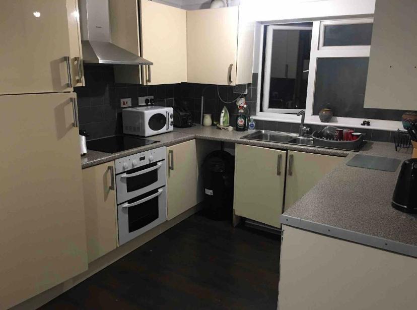 Eastbourne Large Double Room With Wifi & Kitchen Polegate Luaran gambar